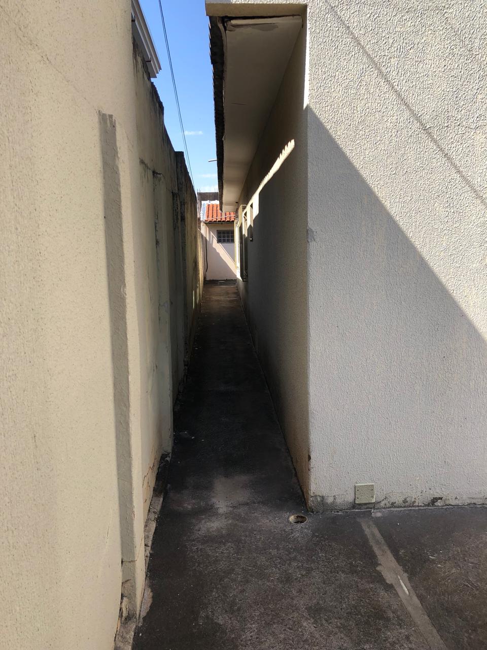 Rua Sebastião Candido de Freitas - fundos - ao lado do nº 56 - kit net 01